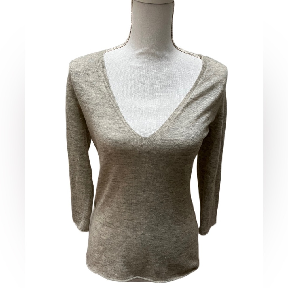 Banana Republic V-Neck Cashmere Sweater - Gray - Small